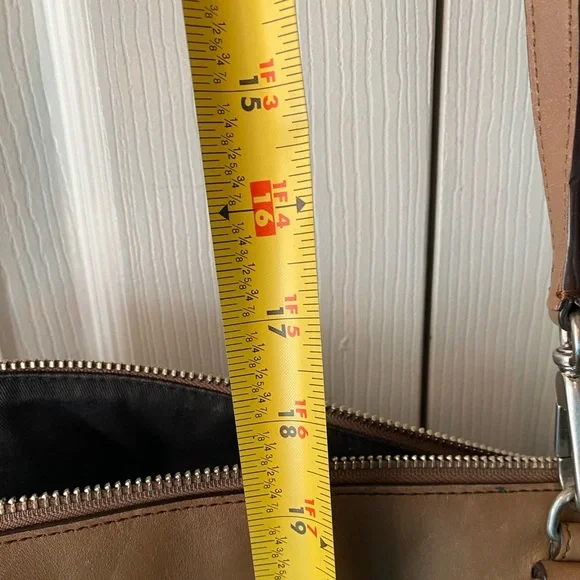 COACH Legacy Pinnacle Harper Turn Lock Satchel Tawny Brown Leather A1371-23563 - Picture 16 of 16